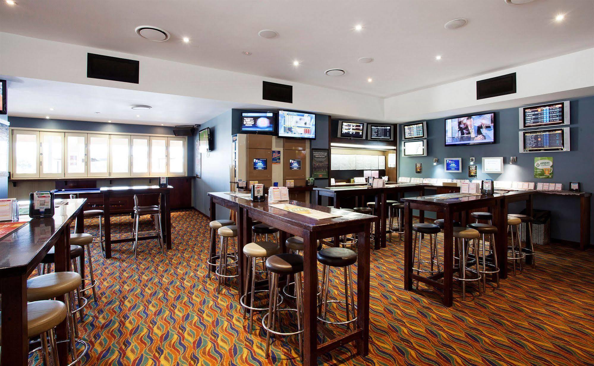 Nightcap At Waterfront Hotel Maroochydore Extérieur photo